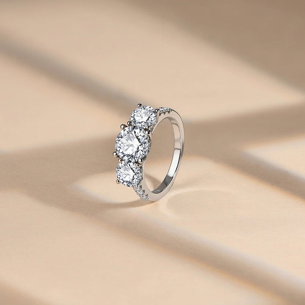 18K White Gold Plated 925 Sterling Silver 4ct Round Cut Moissanite Engagement Ring