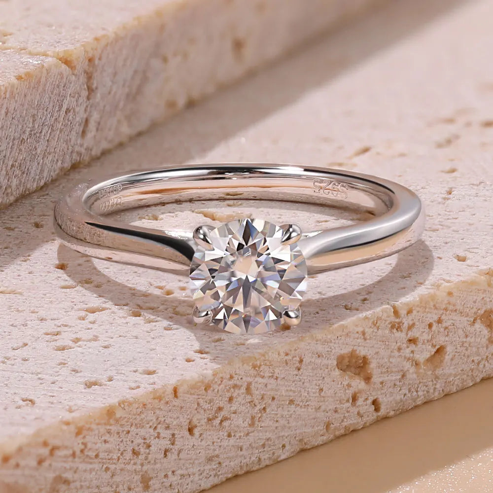 Sterling Silver Moissanite Solitaire Engagement Ring 1CT Round Cut Diamond Wedding Jewelry