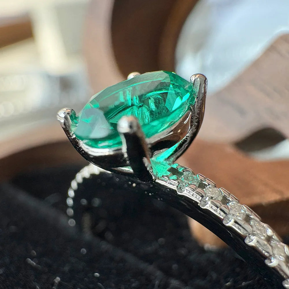 OEVAS 1ct Oval Lab-Grown Colombian Emerald Ring – Moissanite Accents, 925 Sterling Silver