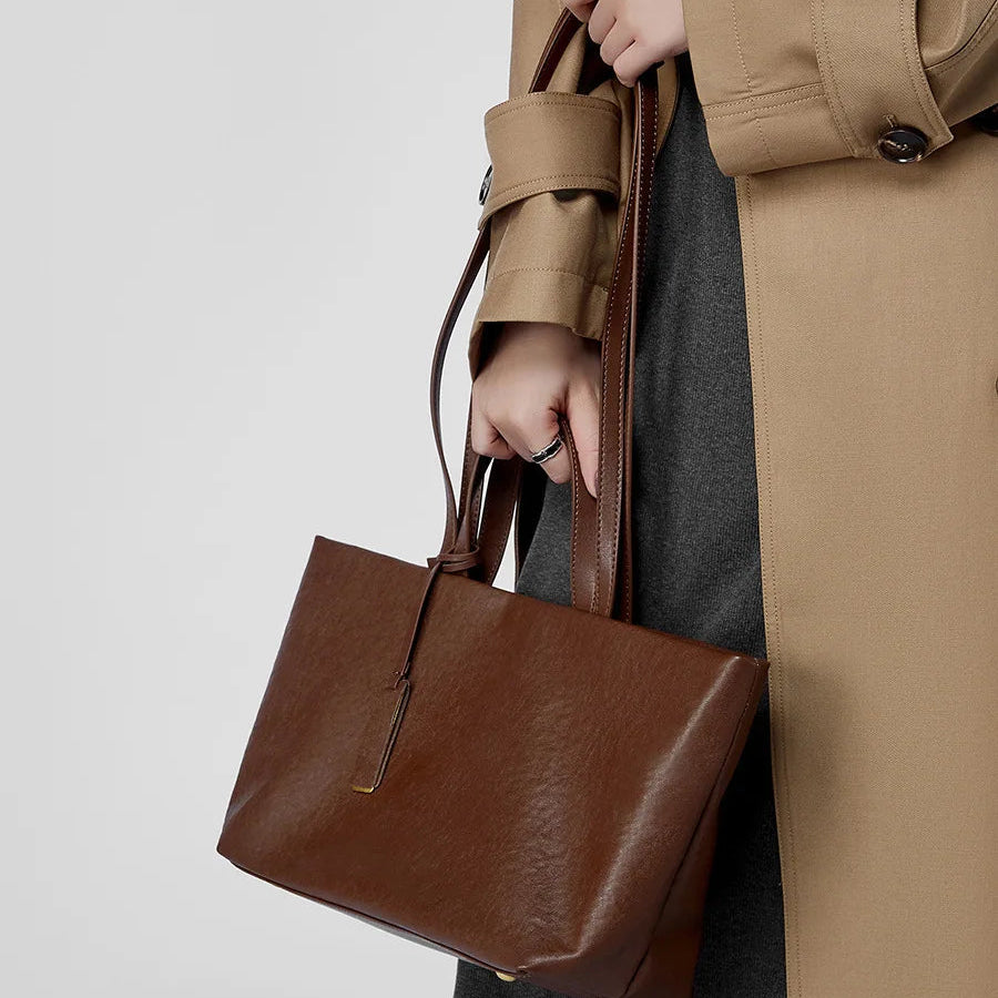 Leather Women’s Bucket Shoulder Bag with Zipper and Slit Pocket