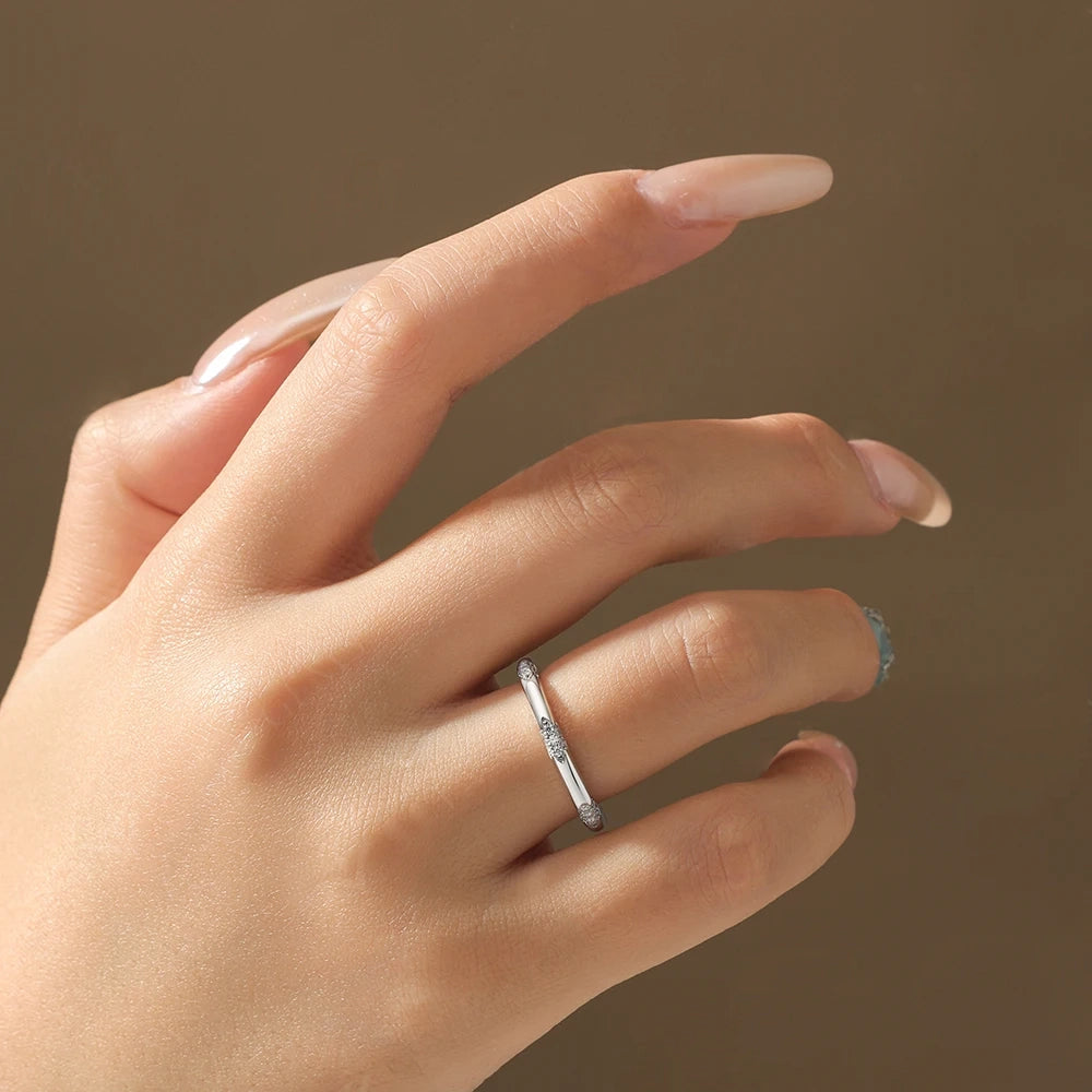 18K Gold Plated Sterling Silver Sparkling Moissanite Wedding Band Ring for Women and Men