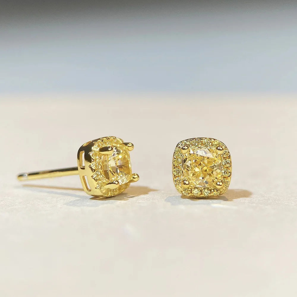 Women’s 18K Solid Gold Diamond Stud Earrings Small Sugar Ice Flower Cut Luxury