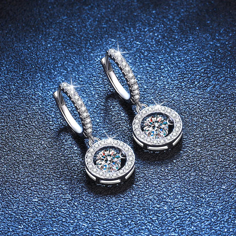 Aurora Goldsmiths D-Color Moissanite Stud Earrings – 18K Gold & Platinum Setting