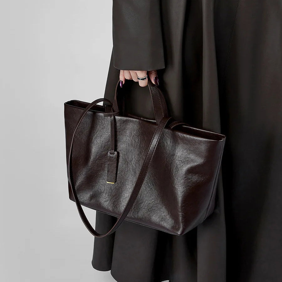 Leather Women’s Bucket Shoulder Bag with Zipper and Slit Pocket